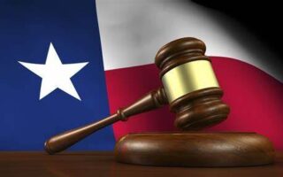 Texas-flag-and-gavel-1-aspect-ratio-320-200